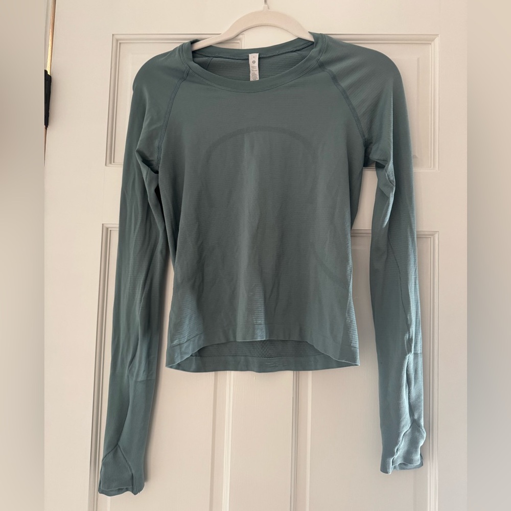 Lululemon Swiftly Tech Long Sleeve Waist length size 6